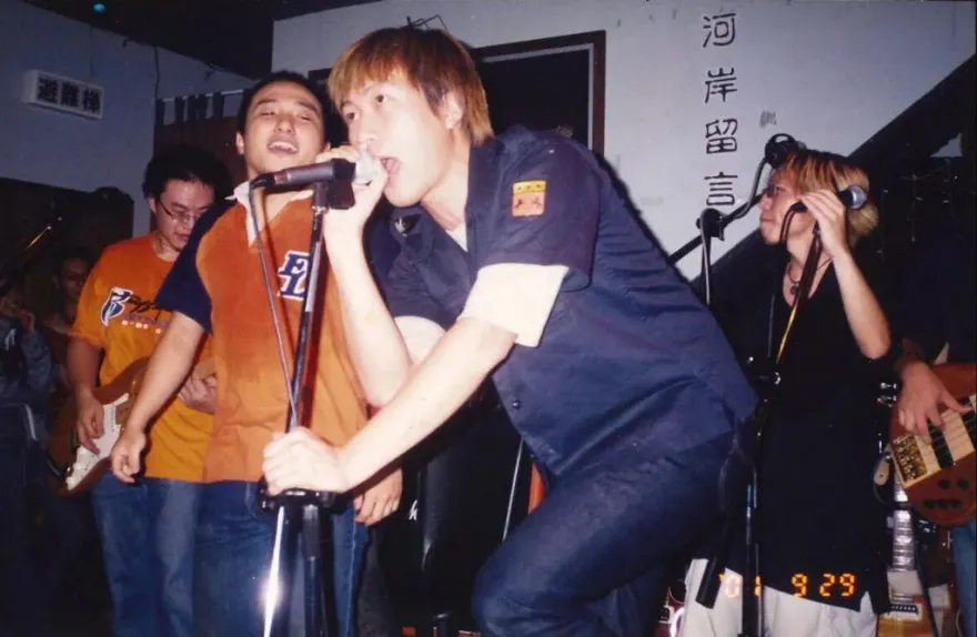 被譽為音樂人搖籃！公館 「河岸留言」唱23年吹熄燈號　五月天阿信曾到訪開唱