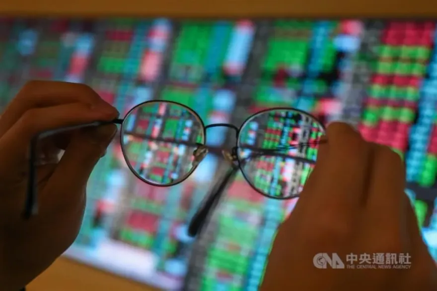 投資「一籃子股票」ETF正夯　專家提醒有3大迷思