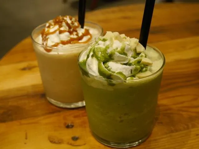 夏天飲料一杯接一杯？營養師揭：飲料熱量圖鑑　愛喝奶蓋慘了...