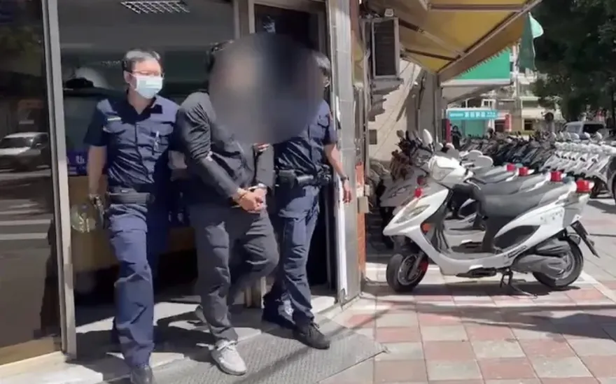 毒品溯源逮藥頭！　警查扣市值12萬毒咖啡包