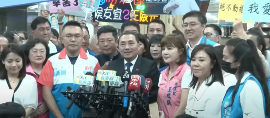 侯友宜返台藍雙北小雞齊接機　前藍委曝背後特殊意義