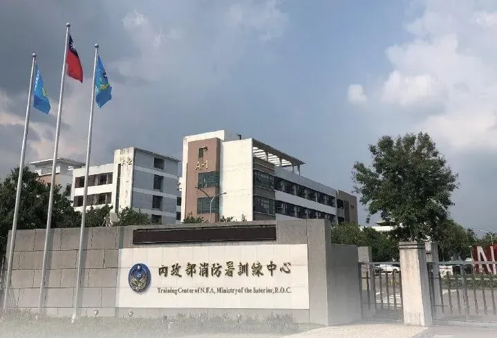 實施「人體蜈蚣」害學員脊髓受損！失冷熱知覺、無法跑跳　消防署被判國賠496萬