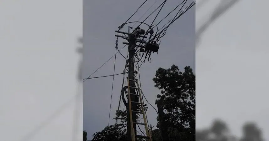 卡努災情/卡努颱風重創高雄六龜區！2563戶一度全面斷電　台電英雄冒雨搶修