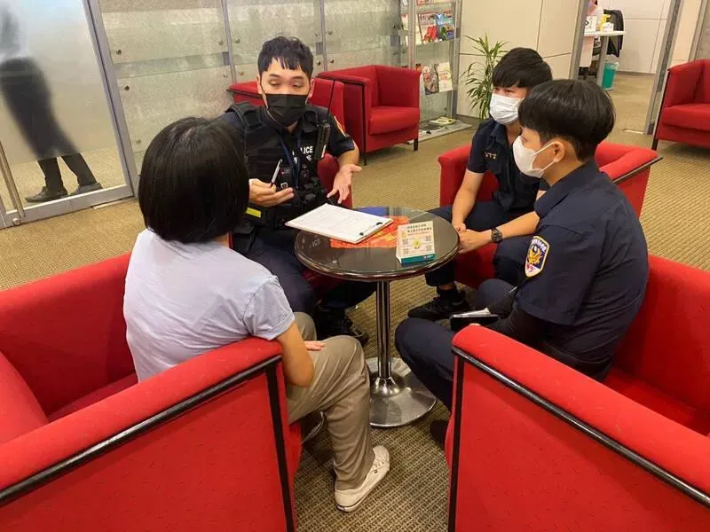 她感謝卡努！台中女被國外「胞姊」借錢　北北基銀行停班保住48萬