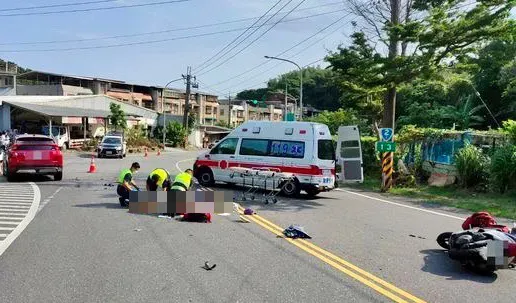 快訊/新北瑞芳清晨死亡車禍　機車雙載擦撞轎車1死1重傷