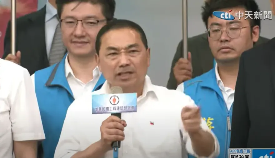 影/侯友宜怒吼為什麼民進黨搞到瀕臨戰爭？「爸爸不要小孩危險」人民保母做人民守護神
