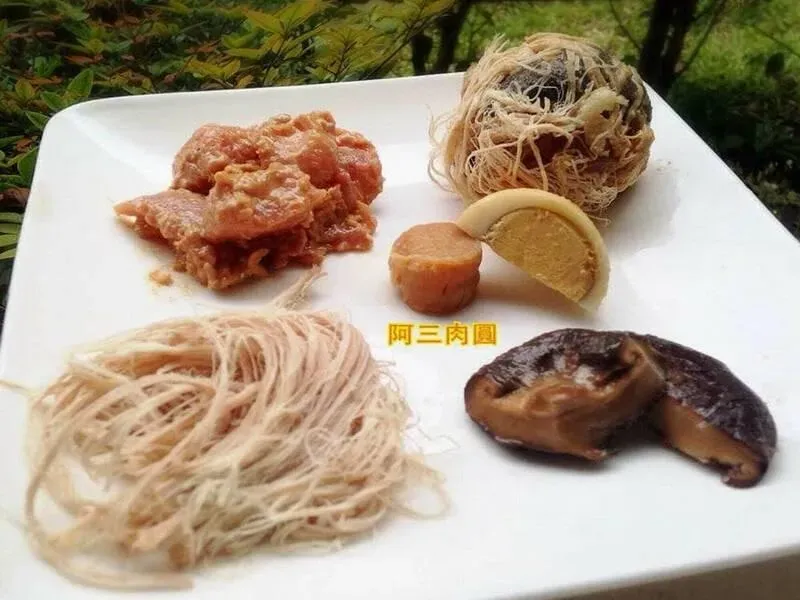彰化干貝肉圓「1顆110元」挨轟！老闆公開用料：包到手抽筋