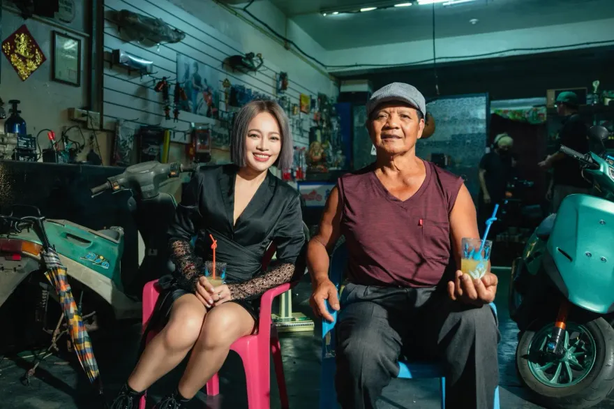 父女合體拍MV！爸爸1舉動讓戴愛玲傻眼：我以為會感動落淚