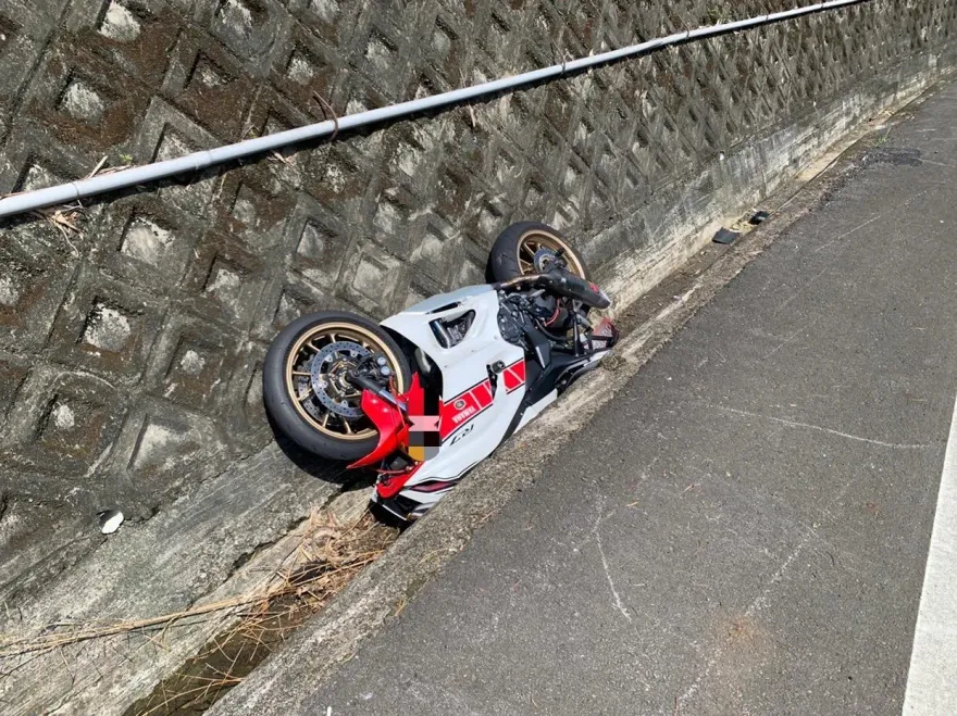 亡命台3線！重機男打滑摔死「愛車卡溝」　同路段爆多起死亡車禍