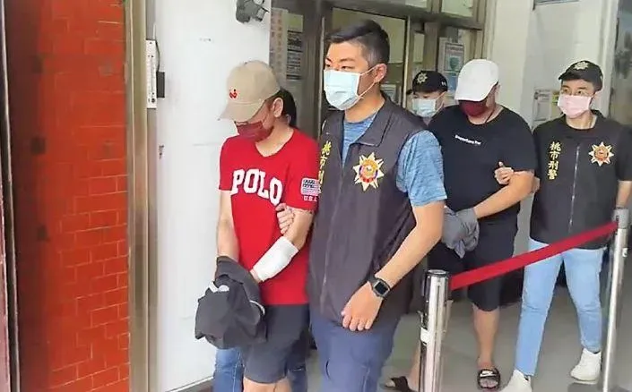 開趴嫌傳播小姐「服務差」　慘遭馬伕撂10人追砍「捧腸等救護車」丟命