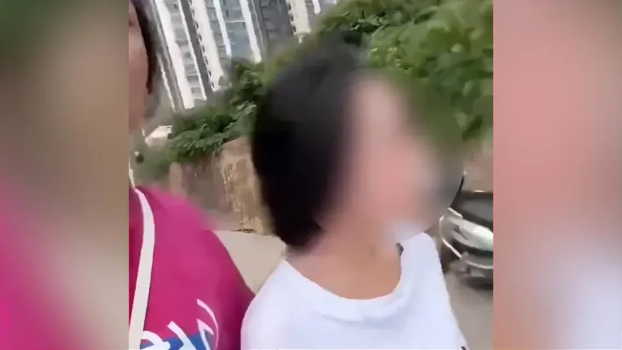影/「大家看這是小三」！幼師疑出軌學生爸慘被「遊街」　幼兒園：當事人已離職