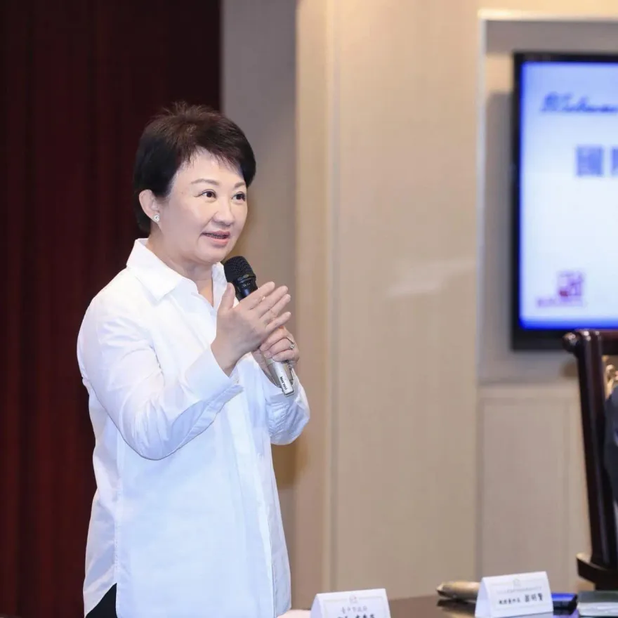 藍營天后出手有夠猛！一舉動破千網友暴動喊：媽媽市長好厲害