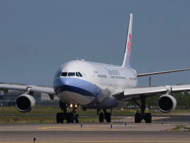 疫情後航空業大缺工！華航宣布加薪2000元    和泰車平均調薪2.93％