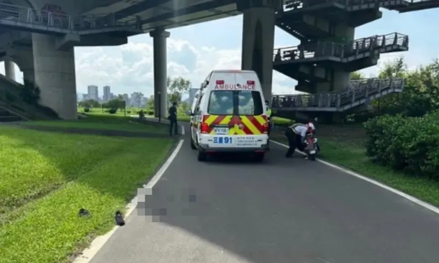 快訊/男子疑騎車停新北大橋　墜落橋底自行車道傷重不治