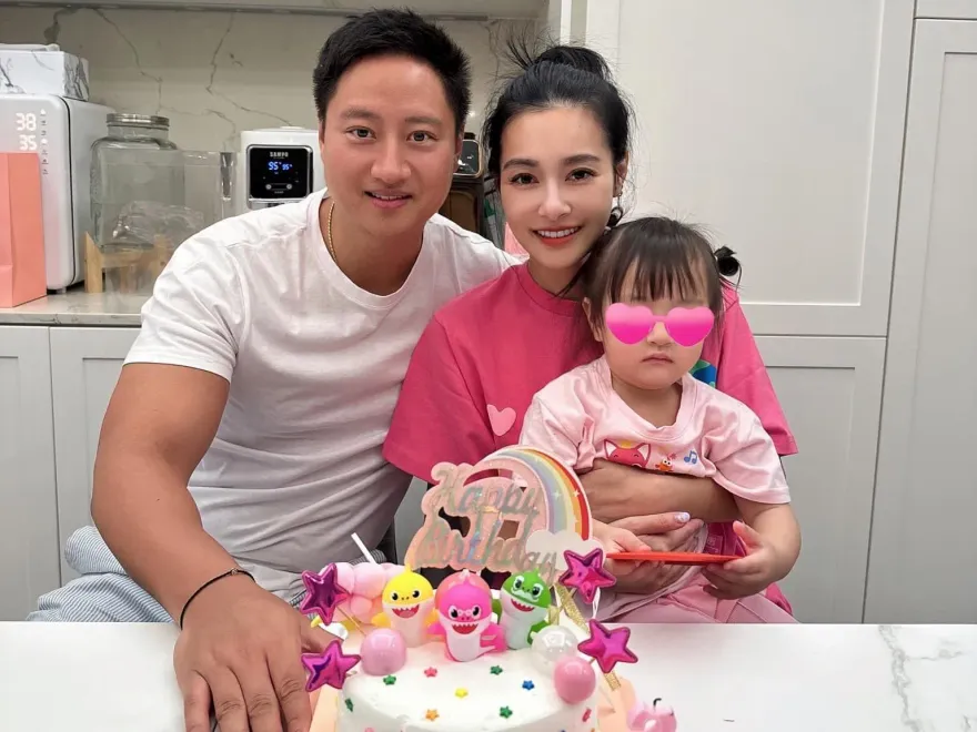 上學刷一波病毒庫？王思佳女兒3天就發燒…陷地獄循環：心累眼神死