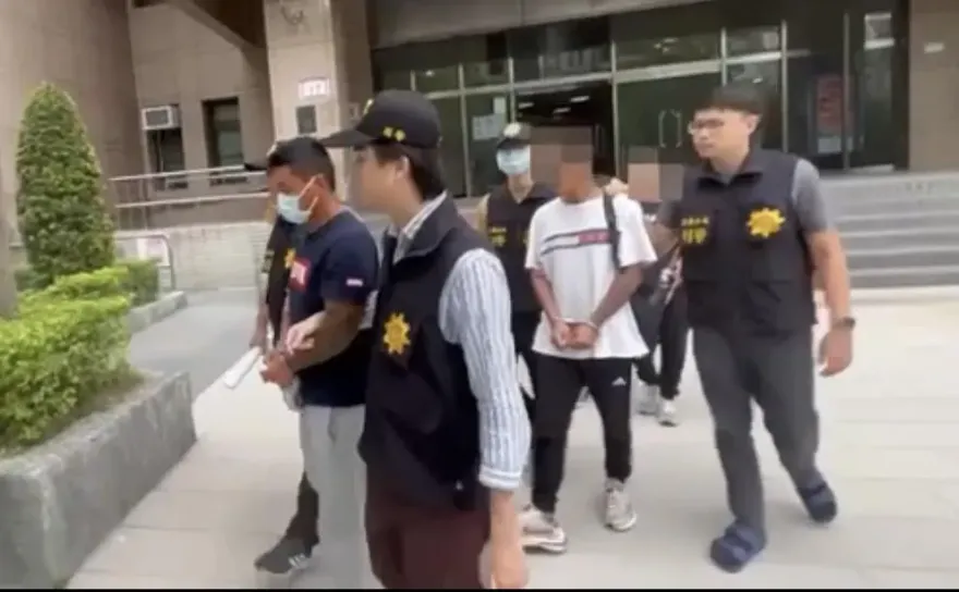 黑吃黑？面交買泰達幣527萬現金遭搶　2嫌隔日拿玩具鈔投案