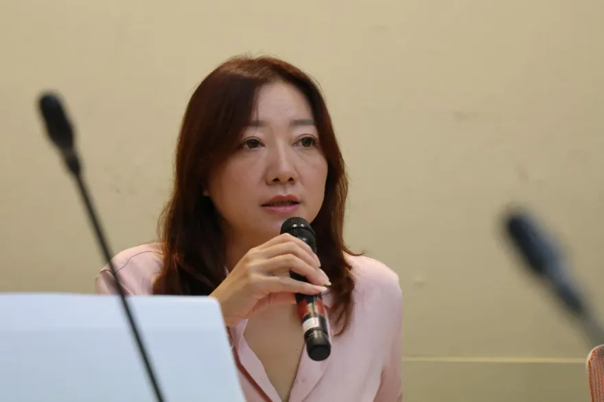 踢爆梁文傑吸加熱菸　陳琬惠嗆問潘孟安為何不阻止：你也違法？