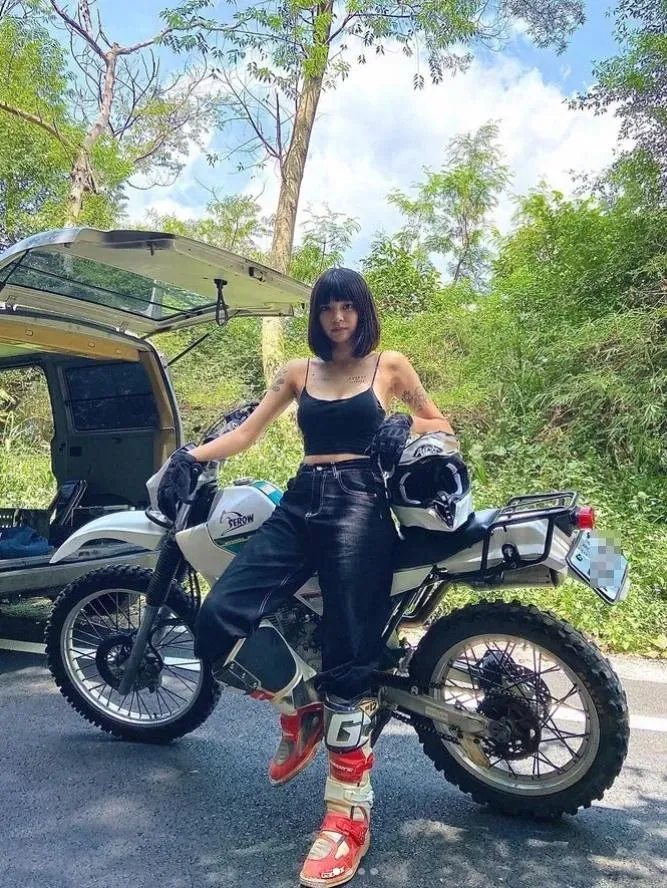「山道猴子」超商女友本尊是她？正妹網紅不忍了：現實虛構分清楚