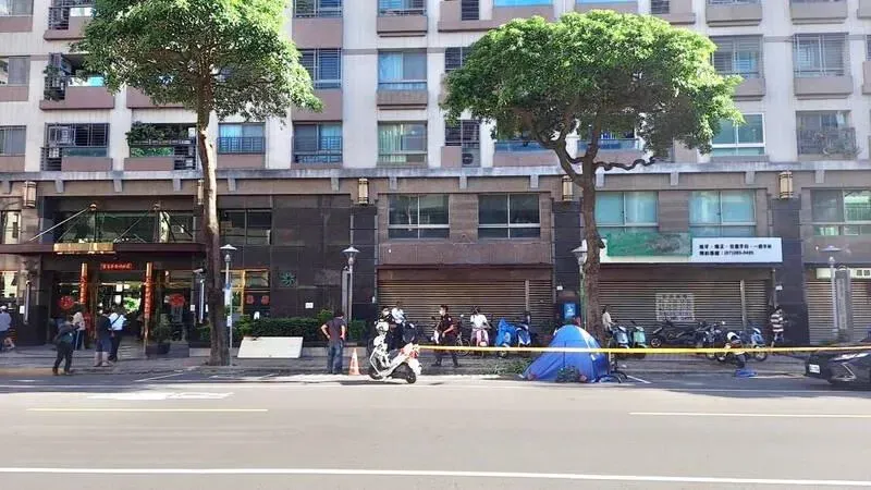 快訊/高雄男墜落公車站「身體扭曲」爆頭亡　事發前搭電梯到15樓