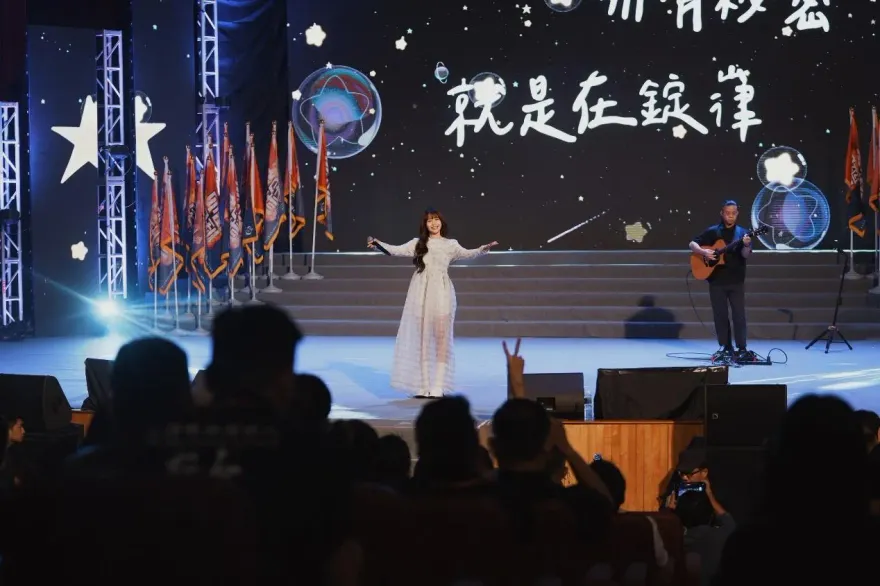 影/琳誼 Ring甜美爆擊！敲鐘最強新人獻唱「錠嵂保經」幸福新曲