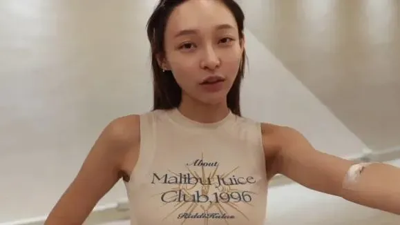 林襄打點滴憔悴樣曝光！纖細手臂拔出針頭硬撐練舞　惹哭粉絲