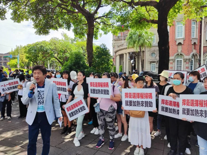 菸防法生效！國健署執法不力　百名民眾監院控公職失職