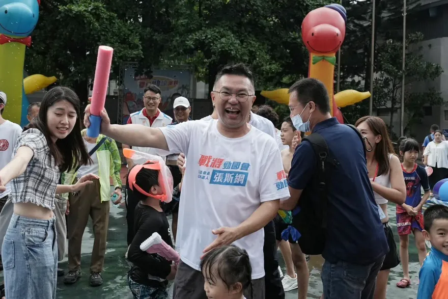不能保送吳思瑤！張斯綱喊話侯漢廷「民調整合」