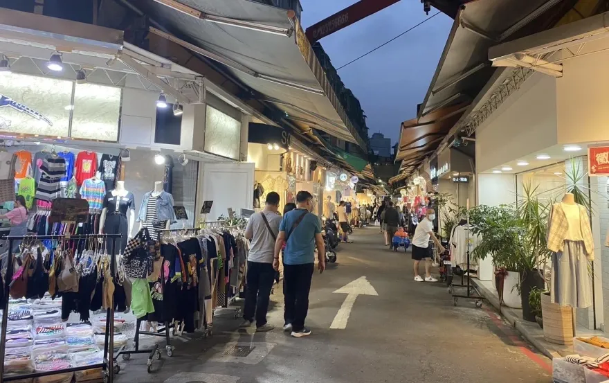 老店面看俏？！今年台北五大店王四筆都是老店　五分埔巷內店面單價373萬暫居今年店王