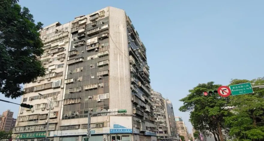 錦新大樓「第一凶宅發威」3週死3人　隔壁工地工人嚇到不敢上班