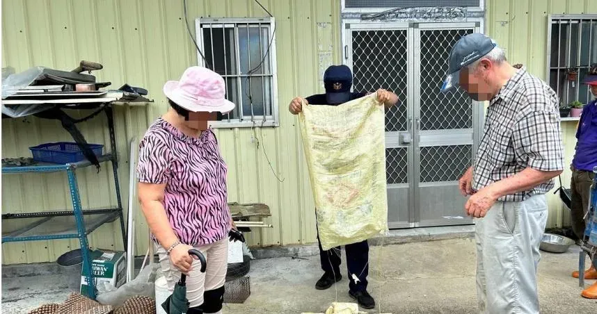 心碎了！7旬夫婦偷挖筍被逮　夫扛20支竹筍拋妻落跑