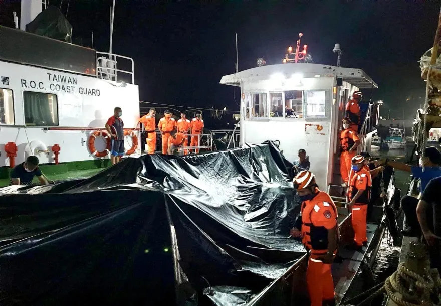 影/馬祖海巡緝獲陸船走私　查扣56公噸巴西口蹄疫區畜產品