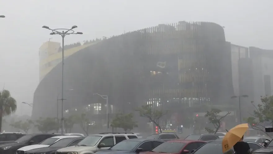 快訊/大雷雨開炸注意！雙北、台南善化、官田淹水警戒