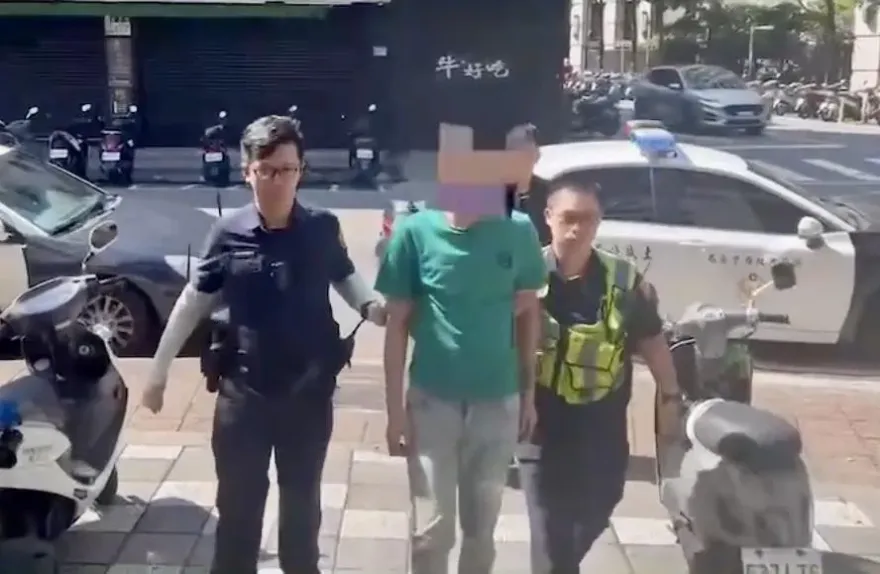 快訊/新北土城醋男當街揮刀　前女友現任男友背部遭砍傷送醫