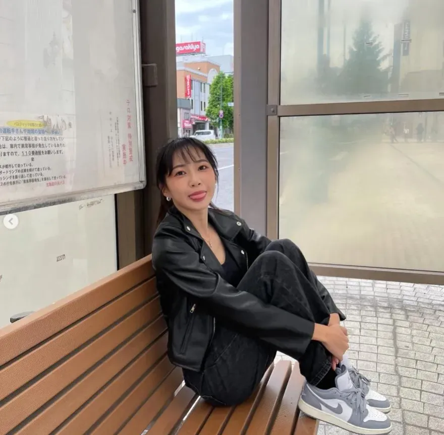 啦啦隊女神釋出福利！大方曬「無修圖」照　俏皮吐舌萌翻眾人