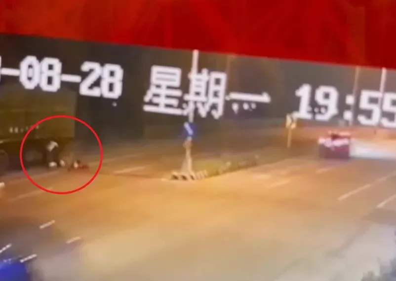 影/鬼遮眼？苗栗「無煞車」追尾撞擊聯結車　男女爆頭噴血、身體變形！畫面曝