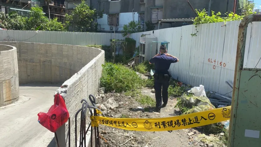 快訊/三重工地死亡案！清潔環境圍籬旁躺一個人　工人嚇壞報案