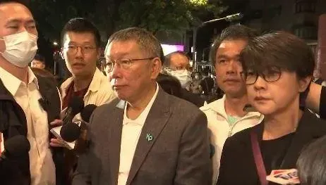 郭台銘背信參選還搶別人的場！　柯文哲罰站25分網友喊不捨