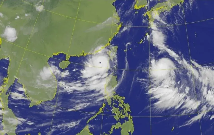 快訊/強颱蘇拉外圍環流發威！　4縣市豪大雨特報、新北山區要小心