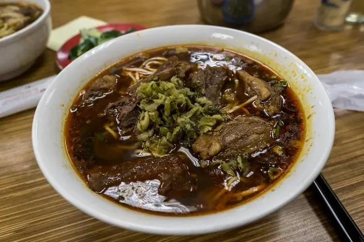 「牛肉麵加酸菜」是標配！腦中風、心肌梗塞更靠近　小菜是地雷