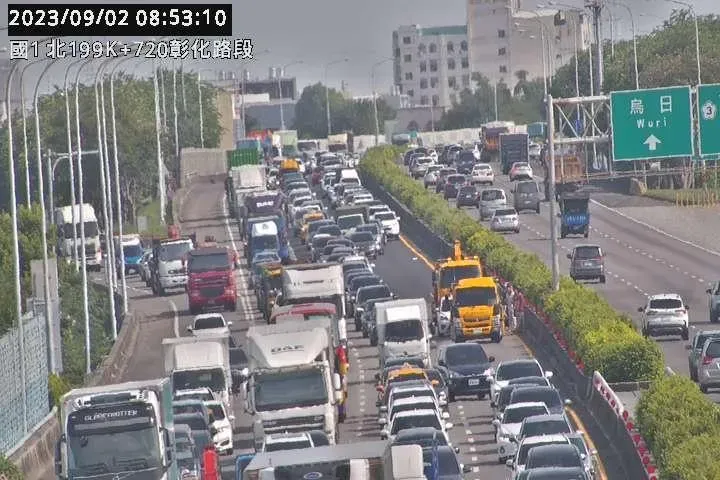 快訊/國1南199km發生追撞車禍！大量車流回堵2公里