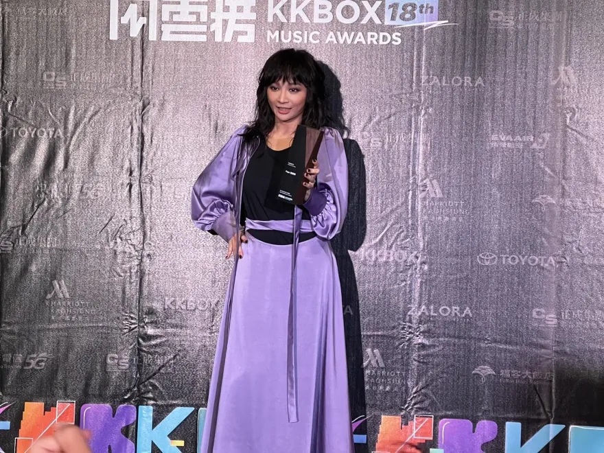 KKBOX風雲榜/Faye露面回應官司糾紛　艾薇遭逼結婚進度？當場「啪啪啪」