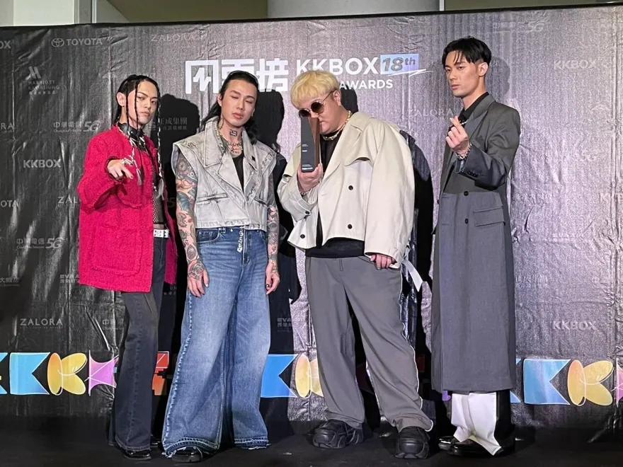 KKBOX風雲榜/致敬五月天TRASH驚Key高！宇宙人吞藥才上場