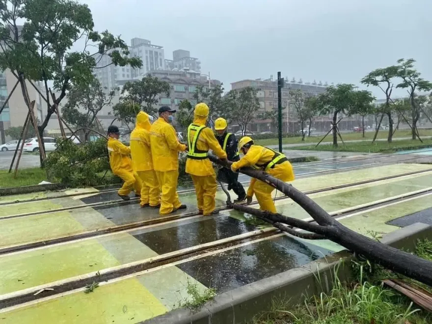 高雄輕軌午後恢復行駛　全日班距20分鐘