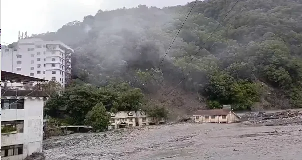 影/直擊廬山溫泉坍方　場面太嚇人！北坡早被認定有崩塌危機