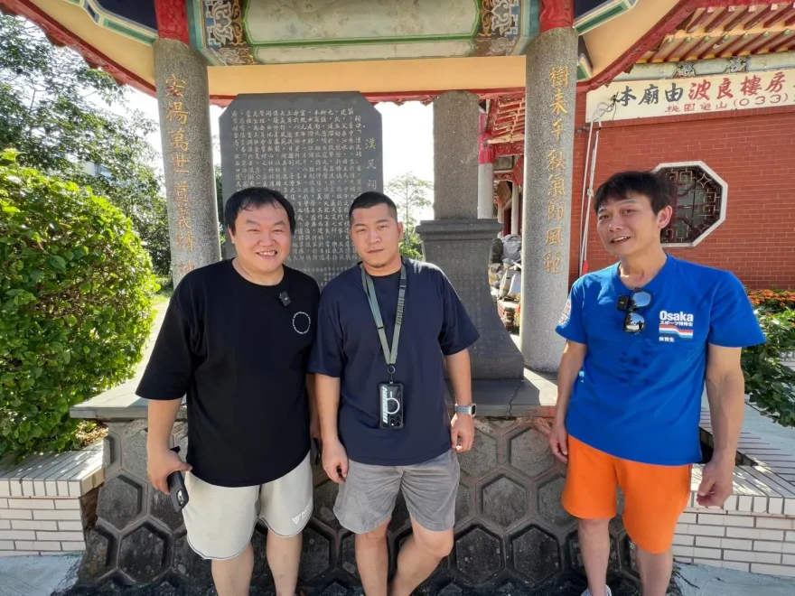 真功夫！女子當街遭歹徒持槍挾持　錢小豪奮不顧身上前制伏：見義勇為是職責