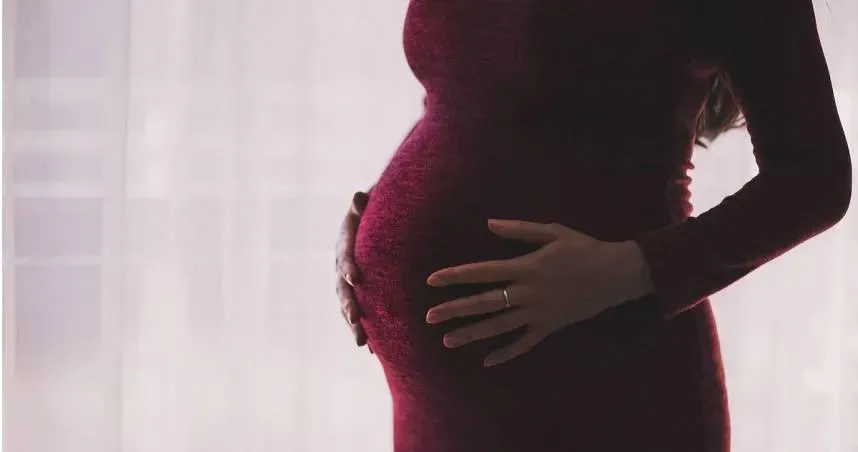 婆家狂跟老公要錢…人妻懷孕被逼墮胎　產後探望竟只帶串香蕉