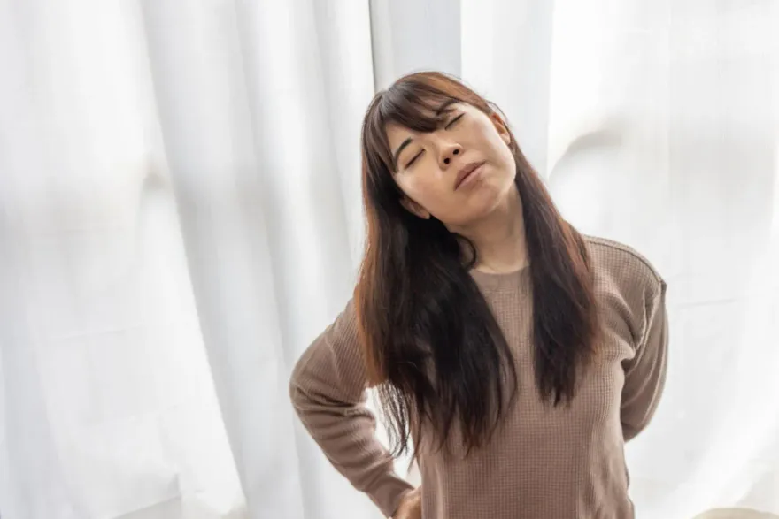 30歲後經常感冒、腰酸背痛？營養師揭：是「初老」症狀　用食補減緩老化