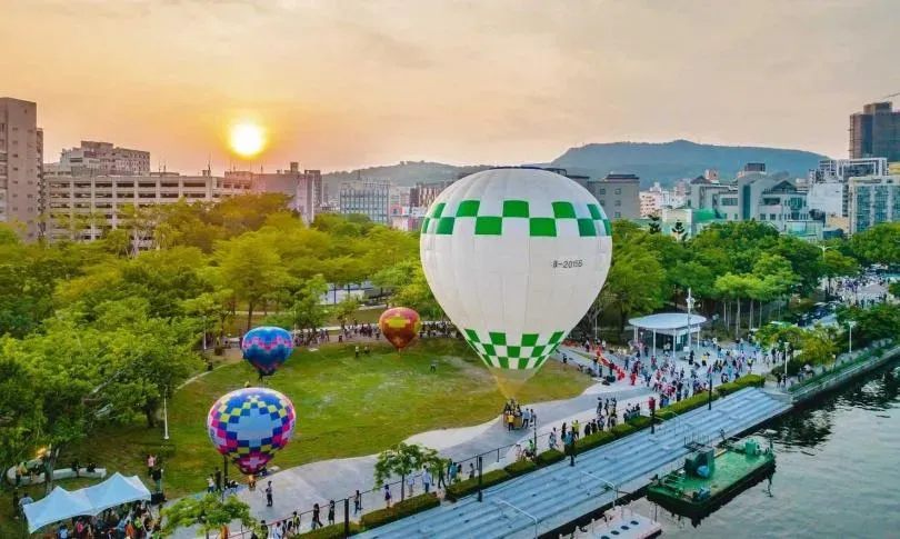 高雄熱氣球浪漫升空　9/12正午手刀搶票！