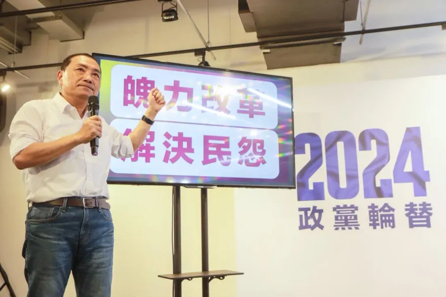 全面超車柯文哲？侯友宜穩居民調老二說話了：我們拿出人民有感政見