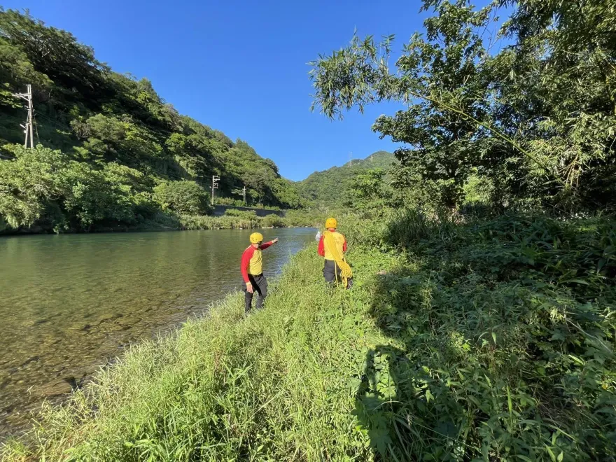 影/新北瑞芳8旬翁基隆河垂釣完離奇失蹤　警消陸空水3路齊出搜救中